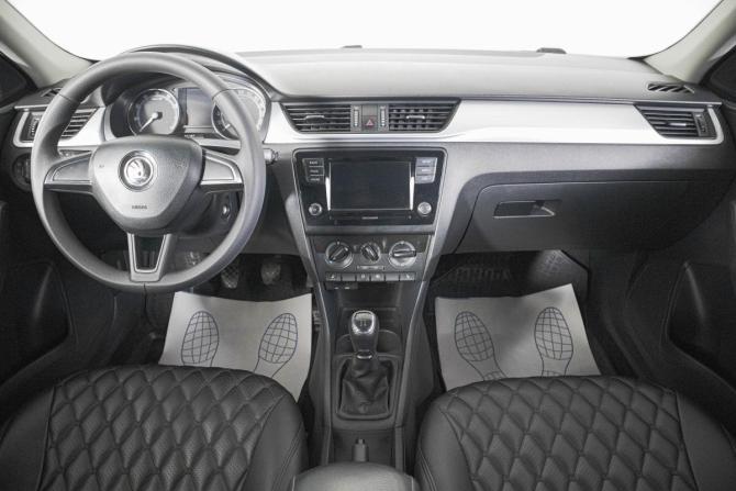 Skoda Rapid I Рестайлинг с пробегом 2017 года, цена 1 199 000 рублей, 152000 км, лифтбек, Автокод Объявления