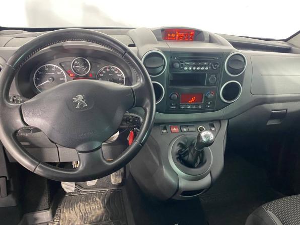 Peugeot Partner II Рестайлинг 2 с пробегом 2016 года, цена 779 000 рублей, 297396 км, компактвэн, Автокод Объявления