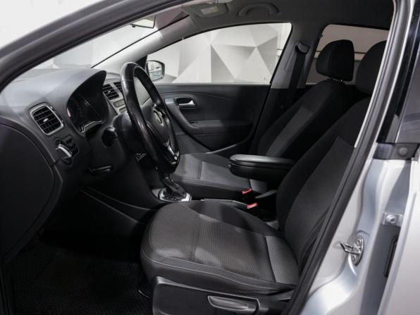 Volkswagen Polo V Рестайлинг с пробегом 2016 года, цена 898 000 рублей, 227000 км, седан, Автокод Объявления
