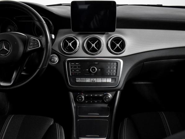 Mercedes-Benz GLA I (X156) Рестайлинг с пробегом 2018 года, цена 2 300 000 рублей, 83426 км, внедорожник, Автокод Объявления