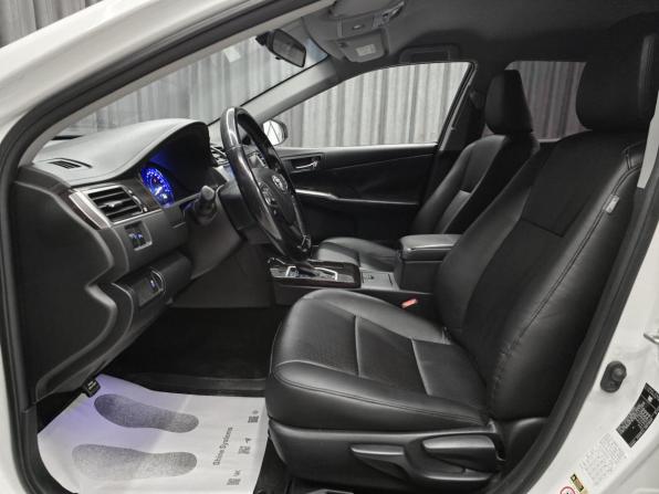 Toyota Camry VII (XV50) Рестайлинг 2 с пробегом 2017 года, цена 1 498 000 рублей, 220000 км, седан, Автокод Объявления