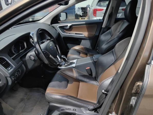 Volvo XC60 I Рестайлинг с пробегом 2015 года, цена 1 590 000 рублей, 245000 км, внедорожник, Автокод Объявления
