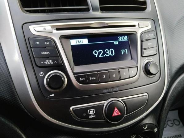 Hyundai Solaris I Рестайлинг с пробегом 2016 года, цена 774 600 рублей, 175255 км, хэтчбек, Автокод Объявления