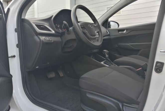 Hyundai Solaris II Рестайлинг с пробегом 2021 года, цена 1 550 000 рублей, 37600 км, седан, Автокод Объявления
