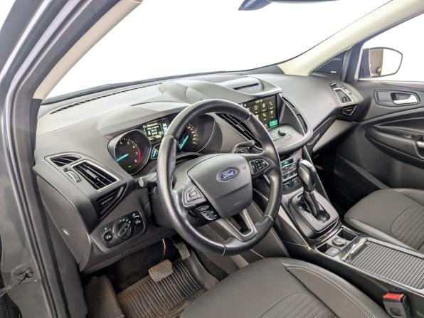 Ford Kuga II Рестайлинг с пробегом 2018 года, цена 1 670 000 рублей, 142000 км, внедорожник, Автокод Объявления