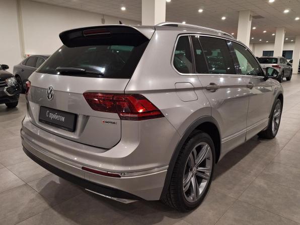 Volkswagen Tiguan II с пробегом 2018 года, цена 2 799 000 рублей, 158350 км, внедорожник, Автокод Объявления
