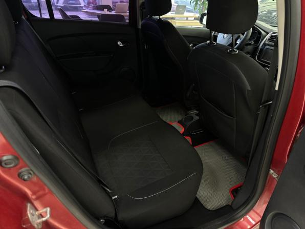 Renault Sandero II с пробегом 2016 года, цена 775 000 рублей, 222551 км, хэтчбек, Автокод Объявления
