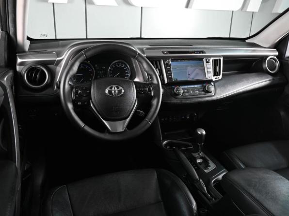 Toyota RAV4 IV (XA40) Рестайлинг с пробегом 2017 года, цена 2 379 000 рублей, 195205 км, внедорожник, Автокод Объявления