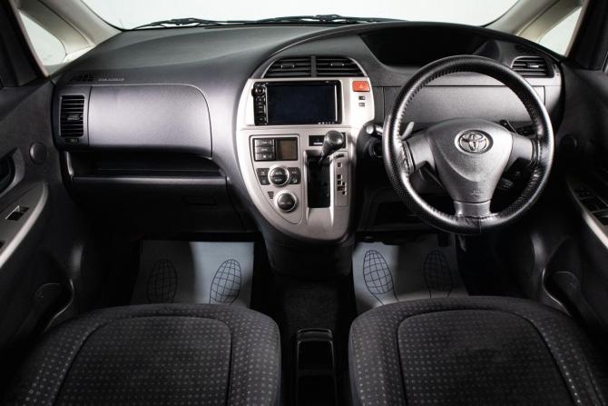 Toyota Ractis I с пробегом 2009 года, цена 764 000 рублей, 176800 км, хэтчбек, Автокод Объявления
