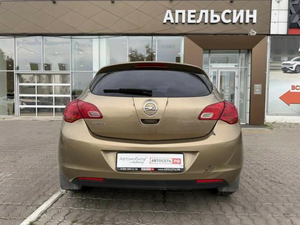 Opel Astra J Рестайлинг с пробегом 2013 года, цена 654 160 рублей, 173984 км, хэтчбек, Автокод Объявления