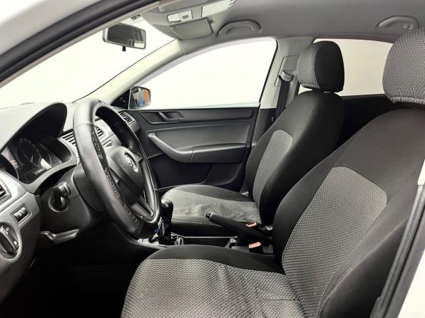 Skoda Rapid I с пробегом 2015 года, цена 819 000 рублей, 189918 км, лифтбек, Автокод Объявления