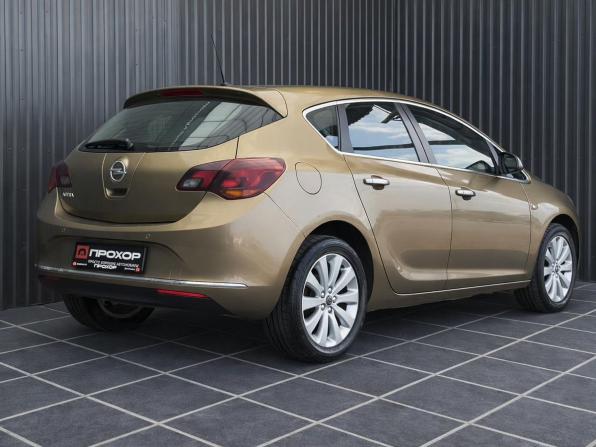 Opel Astra J Рестайлинг с пробегом 2012 года, цена 897 000 рублей, 107928 км, хэтчбек, Автокод Объявления