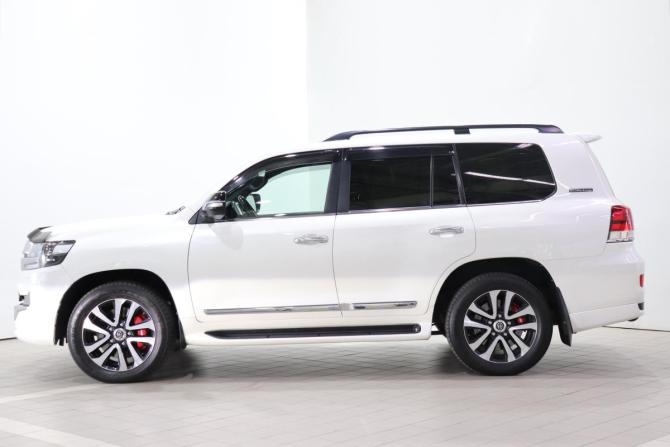 Toyota Land Cruiser 200 Series Рестайлинг 2 с пробегом 2019 года, цена 7 370 000 рублей, 220610 км, внедорожник, Автокод Объявления