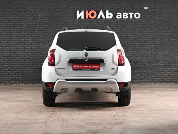 Renault Duster I Рестайлинг с пробегом 2016 года, цена 1 350 000 рублей, 111632 км, внедорожник, Автокод Объявления