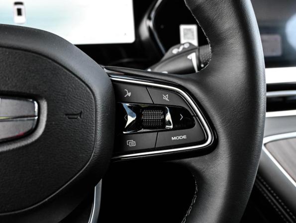 Geely Monjaro I Рестайлинг с пробегом 2025 года, цена 3 599 000 рублей, 17102 км, внедорожник, Автокод Объявления