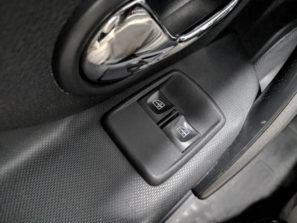 Renault Sandero II с пробегом 2017 года, цена 1 195 000 рублей, 62448 км, хэтчбек, Автокод Объявления