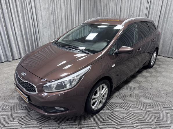 Kia Ceed II с пробегом 2014 года, цена 1 160 000 рублей, 134105 км, универсал, Автокод Объявления