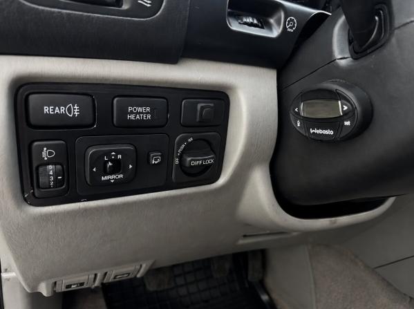 Toyota Land Cruiser 100 Series Рестайлинг 2 с пробегом 2007 года, цена 1 885 500 рублей, 339000 км, внедорожник, Автокод Объявления