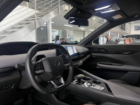 Changan UNI-V I с пробегом 2023 года, цена 2 279 900 рублей, 23000 км, лифтбек, Автокод Объявления