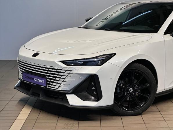 Changan UNI-V I с пробегом 2024 года, цена 2 390 000 рублей, 34010 км, лифтбек, Автокод Объявления
