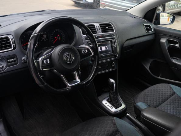 Volkswagen Polo V Рестайлинг с пробегом 2019 года, цена 1 300 000 рублей, 170188 км, седан, Автокод Объявления