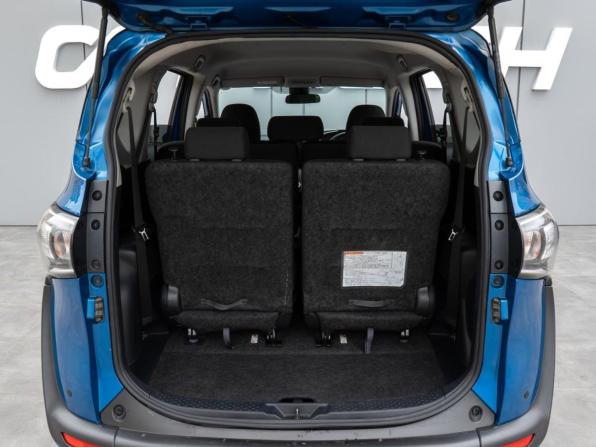 Toyota Sienta II Рестайлинг с пробегом 2019 года, цена 1 430 000 рублей, 98319 км, компактвэн, Автокод Объявления
