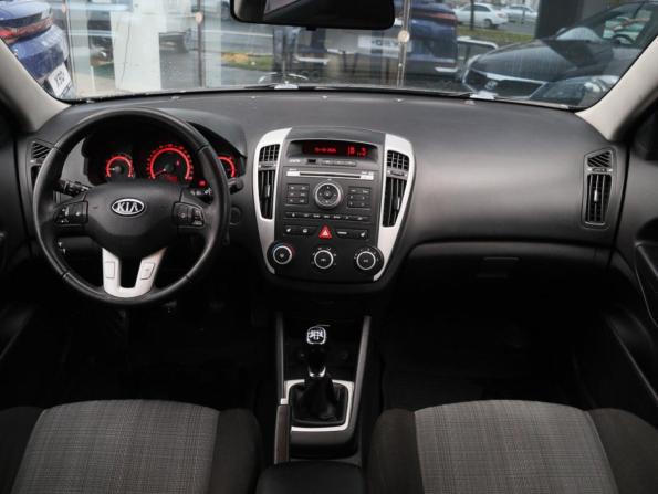Kia Ceed I Рестайлинг с пробегом 2010 года, цена 700 000 рублей, 211240 км, хэтчбек, Автокод Объявления