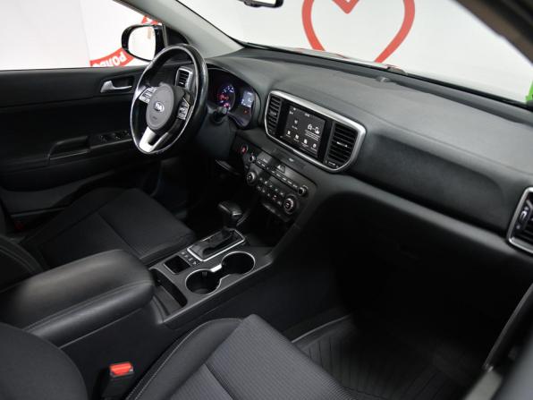 Kia Sportage IV Рестайлинг с пробегом 2019 года, цена 1 790 000 рублей, 198000 км, внедорожник, Автокод Объявления