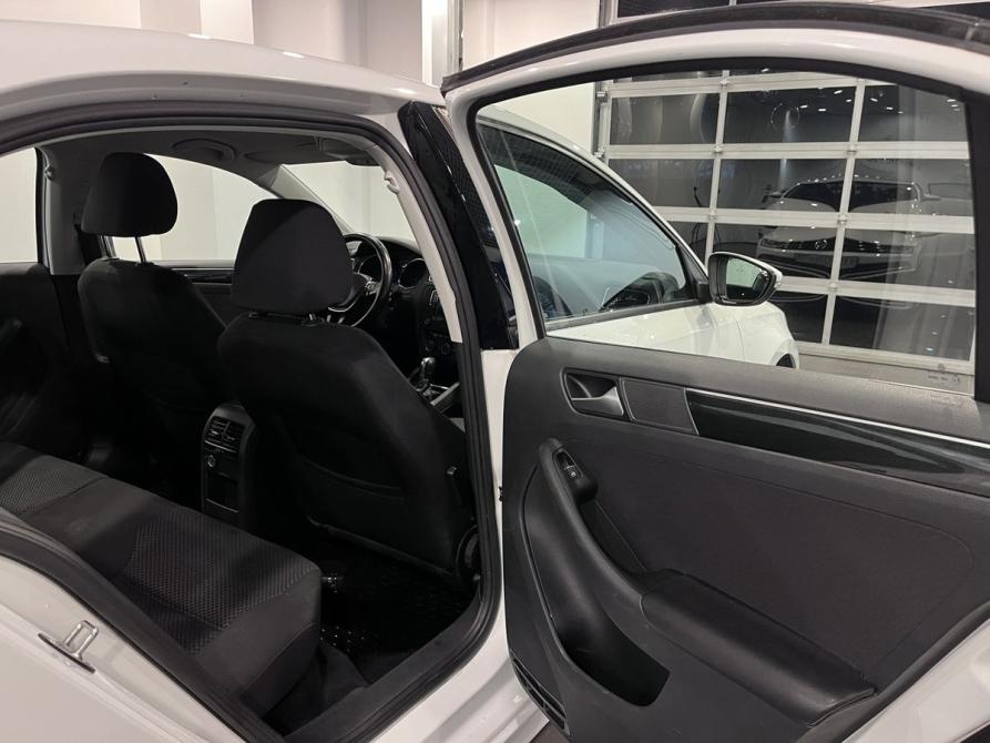 Volkswagen Jetta VI Рестайлинг Чебоксары  - изображение 26