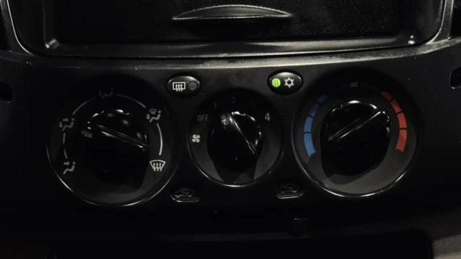 Mitsubishi L200 IV с пробегом 2012 года, цена 1 250 000 рублей, 302538 км, пикап, Автокод Объявления