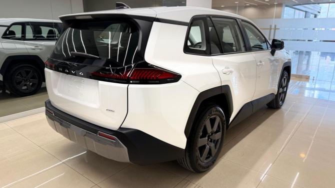 Toyota RAV4 VI (XA60) с пробегом 2026 года, цена 4 450 000 рублей, 35 км, внедорожник, Автокод Объявления