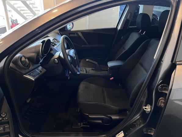 Mazda 3 II (BL) Рестайлинг с пробегом 2012 года, цена 800 000 рублей, 139787 км, хэтчбек, Автокод Объявления