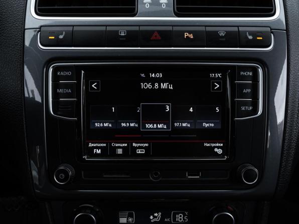Volkswagen Polo V Рестайлинг с пробегом 2019 года, цена 1 417 500 рублей, 120564 км, седан, Автокод Объявления