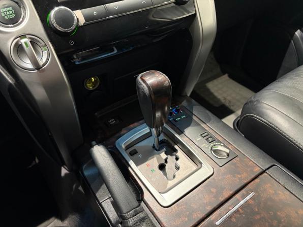 Toyota Land Cruiser 200 Series Рестайлинг 1 с пробегом 2013 года, цена 2 999 000 рублей, 294669 км, внедорожник, Автокод Объявления