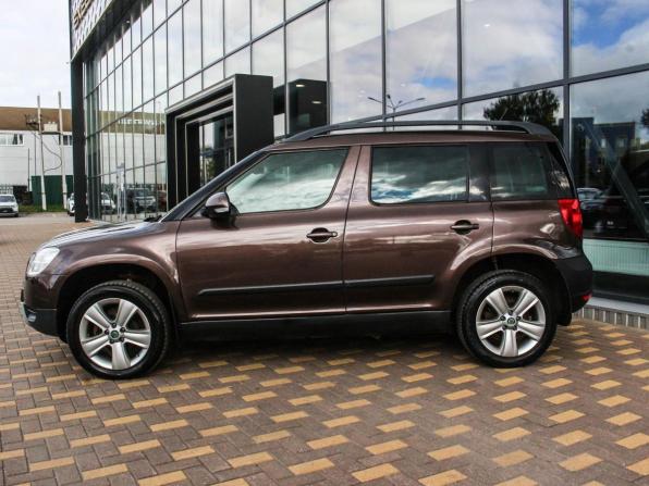 Skoda Yeti I с пробегом 2013 года, цена 700 000 рублей, 220315 км, внедорожник, Автокод Объявления