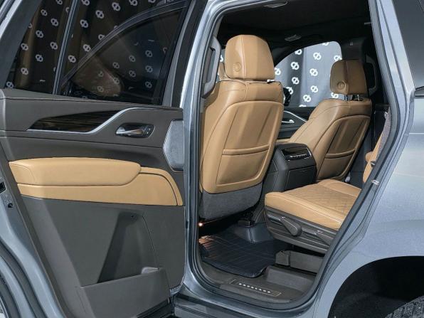 Cadillac Escalade V с пробегом 2022 года, цена 11 499 000 рублей, 38137 км, внедорожник, Автокод Объявления