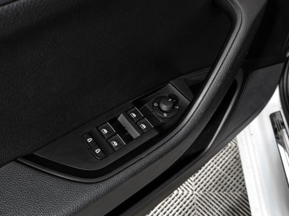 Skoda Superb III с пробегом 2019 года, цена 2 300 000 рублей, 66600 км, лифтбек, Автокод Объявления