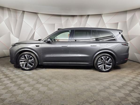 Li Auto (Lixiang) L9 I с пробегом 2024 года, цена 6 100 000 рублей, 73522 км, внедорожник, Автокод Объявления
