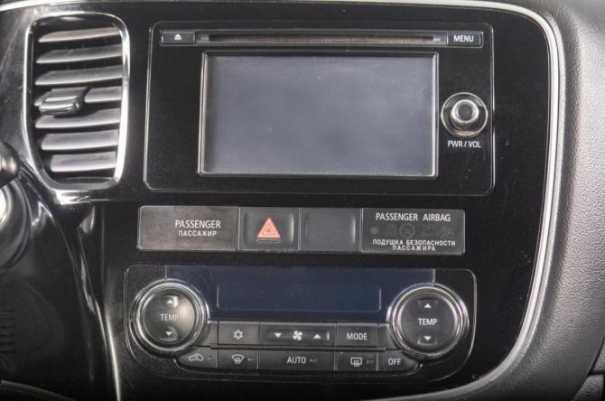 Mitsubishi Outlander III Рестайлинг 2 с пробегом 2015 года, цена 2 199 000 рублей, 150000 км, внедорожник, Автокод Объявления