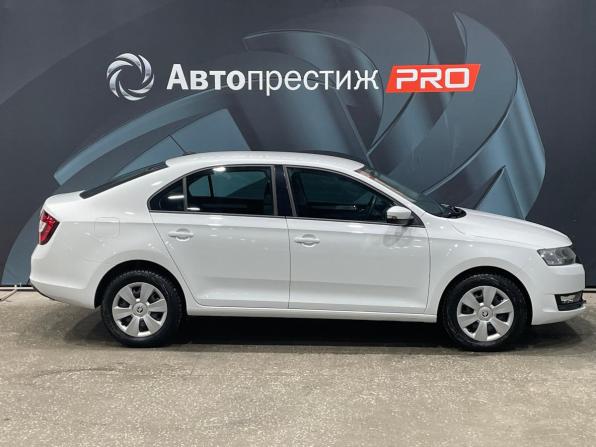 Skoda Rapid I Рестайлинг с пробегом 2018 года, цена 1 025 000 рублей, 164200 км, лифтбек, Автокод Объявления