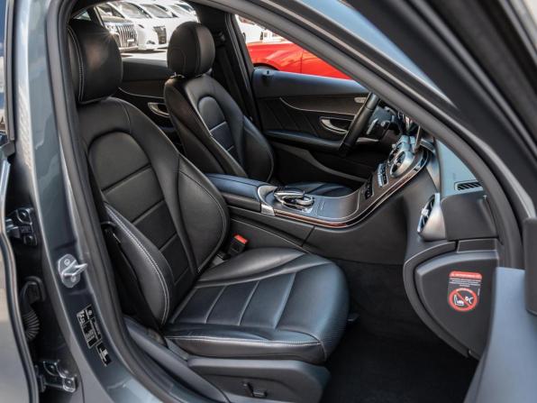 Mercedes-Benz C-Класс IV (W205) Рестайлинг с пробегом 2018 года, цена 2 990 000 рублей, 105753 км, седан, Автокод Объявления