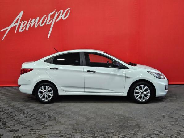 Hyundai Solaris I с пробегом 2013 года, цена 799 000 рублей, 74083 км, седан, Автокод Объявления