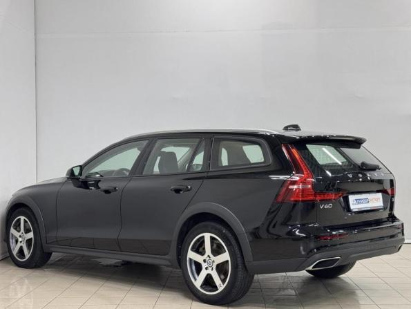 Volvo V60 Cross Country II с пробегом 2021 года, цена 3 549 000 рублей, 119000 км, универсал, Автокод Объявления