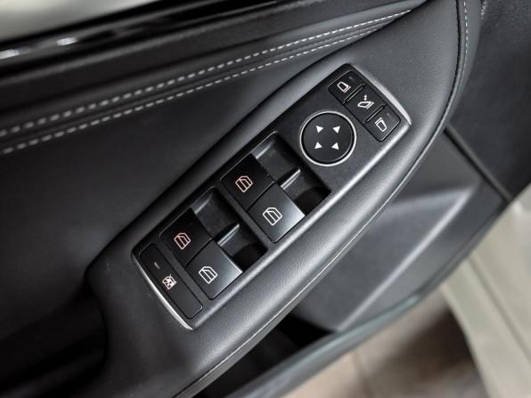 Infiniti Q30 с пробегом 2018 года, цена 2 865 000 рублей, 27280 км, хэтчбек, Автокод Объявления