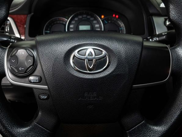 Toyota Camry VII (XV50) с пробегом 2012 года, цена 1 190 000 рублей, 229135 км, седан, Автокод Объявления