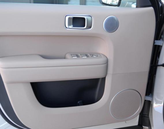 Li Auto (Lixiang) L6 с пробегом 2025 года, цена 6 990 000 рублей, 100 км, внедорожник, Автокод Объявления