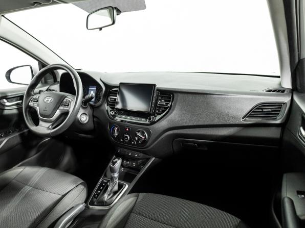 Hyundai Solaris II Рестайлинг с пробегом 2021 года, цена 1 649 700 рублей, 75077 км, седан, Автокод Объявления