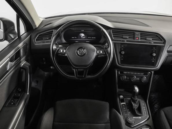 Volkswagen Tiguan II с пробегом 2018 года, цена 2 469 000 рублей, 147654 км, внедорожник, Автокод Объявления