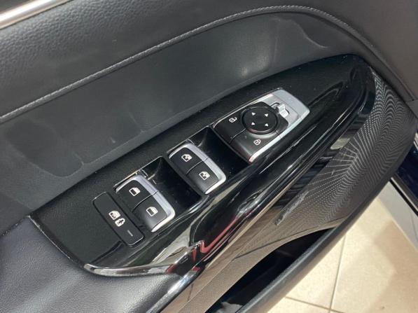 Kia K5 III с пробегом 2020 года, цена 2 920 000 рублей, 42500 км, седан, Автокод Объявления