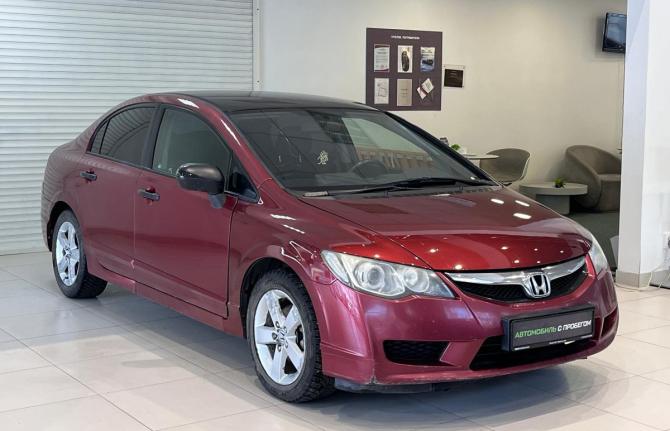 Honda Civic VIII Рестайлинг с пробегом 2009 года, цена 495 000 рублей, 165384 км, седан, Автокод Объявления